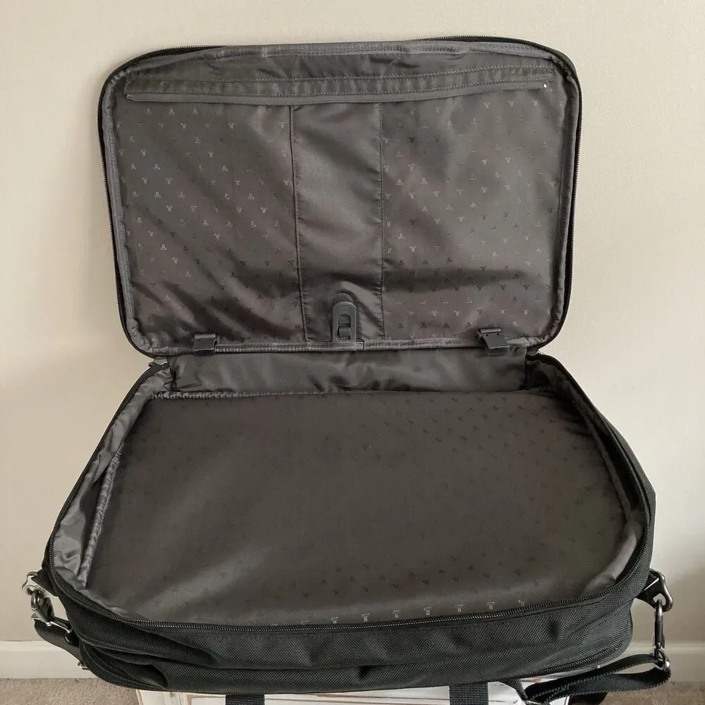 Tumi 22